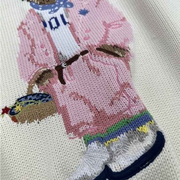 Ralph Lauren White Sweater with Bear Design - Picture 8 of 9